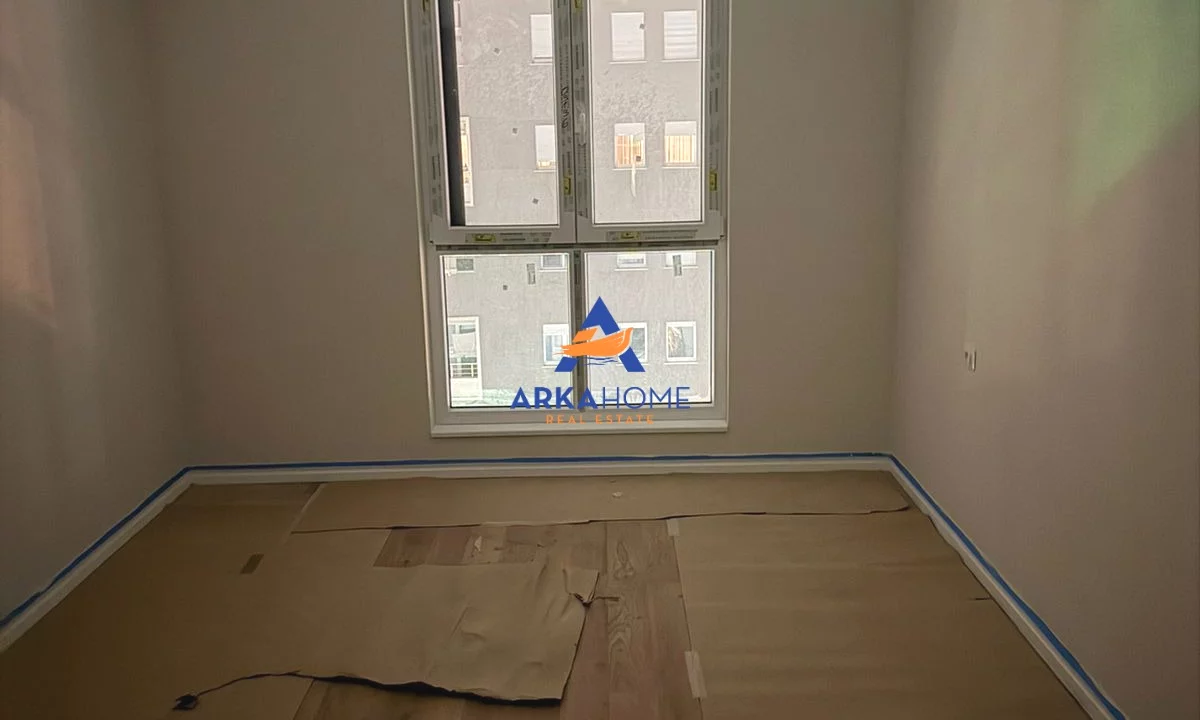 JEPET ME QERA AMBIENT ZYRE "TE KOMUNA E PARISIT" 1000 EURO