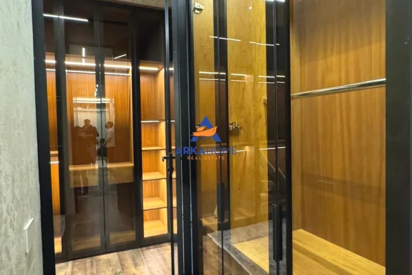 Shtepi ne shitje Apartament ne Tirane, 2+1, Mobilimi E mobiluar, Pagesa 118,000  Euro.