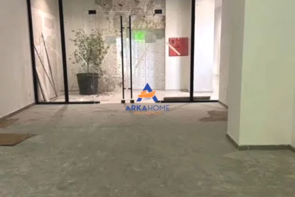 Ambient biznesi ne shitje 1+1 ne Tirane - 270,000 Euro