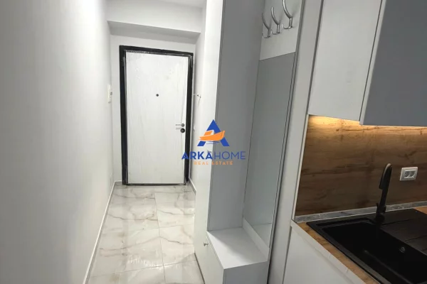 Shtepi me qera Apartament ne Tirane, Garsoniere, Mobilimi E mobiluar, Pagesa 420  Euro.