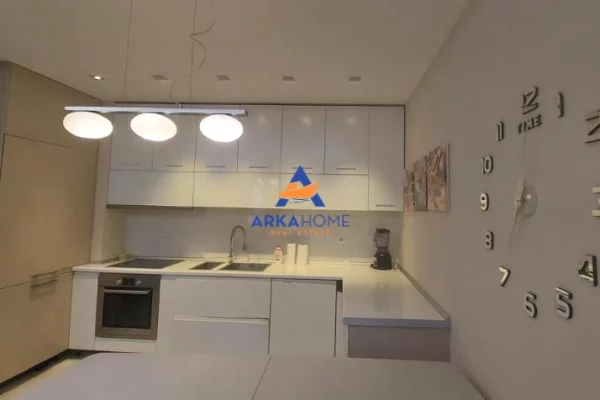 Shtepi ne shitje Apartament ne Tirane, 1+1, Mobilimi E mobiluar, Pagesa 195,000  Euro.