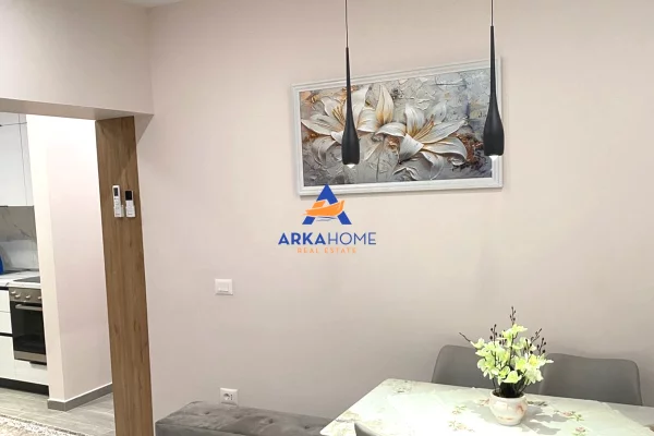 Appartamento in affitto a Tirana 1+1, Arredato