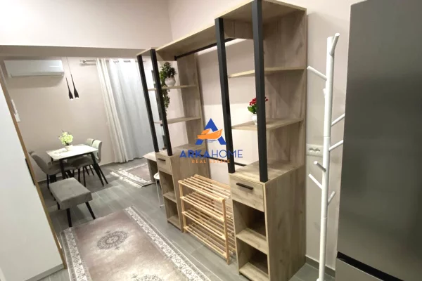 Appartamento in affitto a Tirana 1+1, Arredato