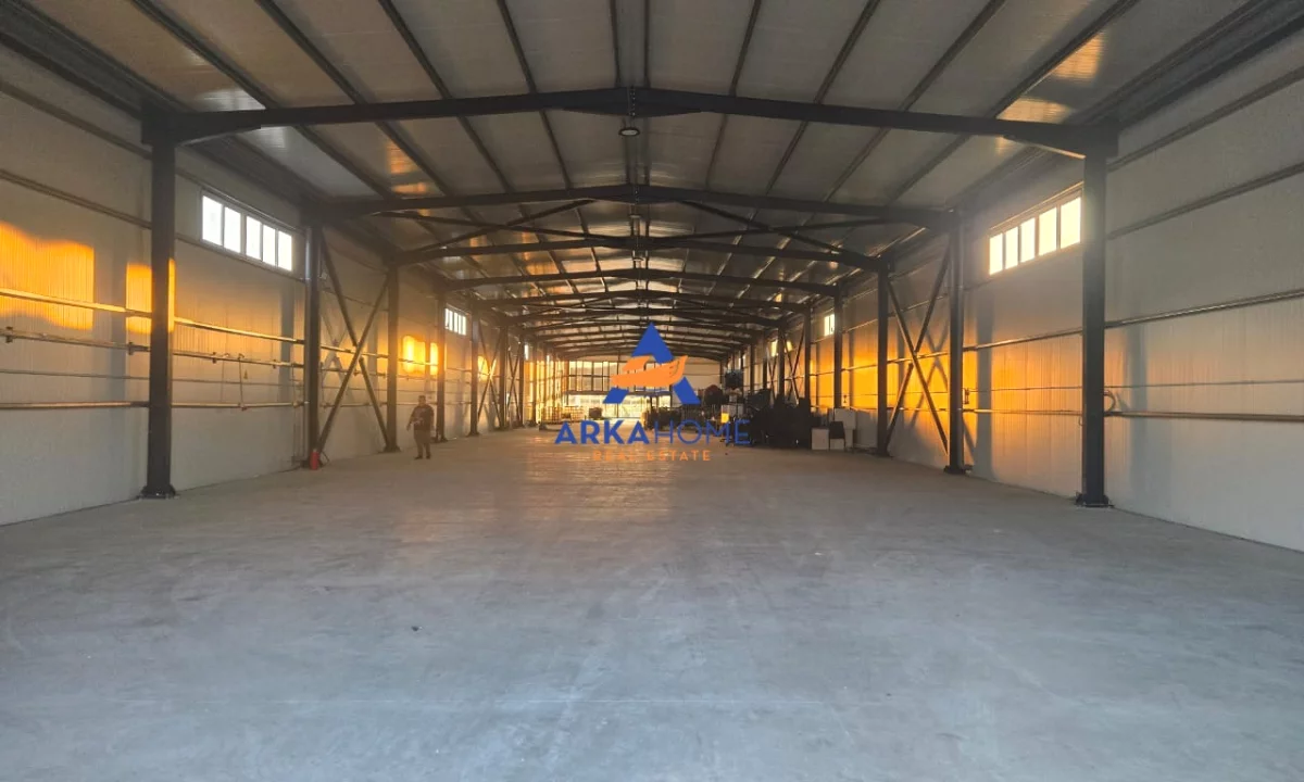 JEPET ME QIRA KAPANON INDUSTRIAL "BUDULL, FUSHE PREZE" 2790 EURO (PER SECILEN PJESE TE KAPANONIT)