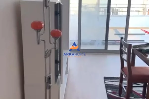Appartamento in vendita a Tirana 1+1, Arredato