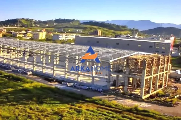 Ambient biznesi me qera 4+1 ne Tirane - 20,000 Euro