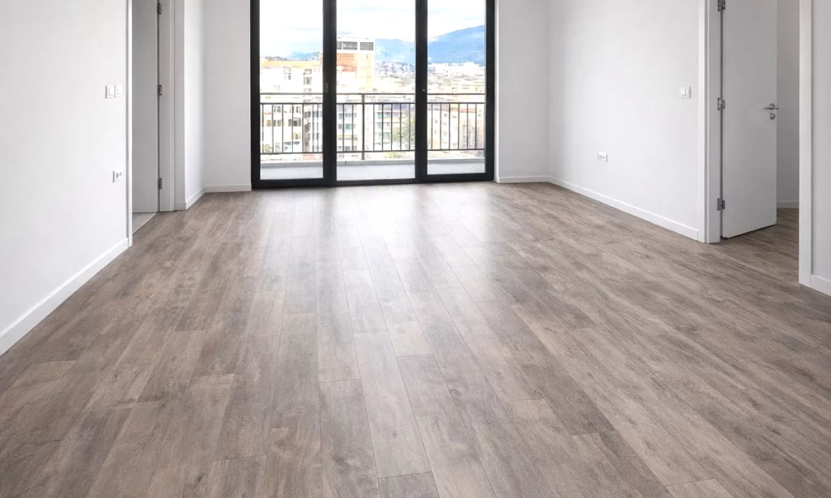 Shtepi ne shitje Apartament ne Tirane, 2+1, Mobilimi Bosh, pa mobiluar, Pagesa 260,000  Euro.