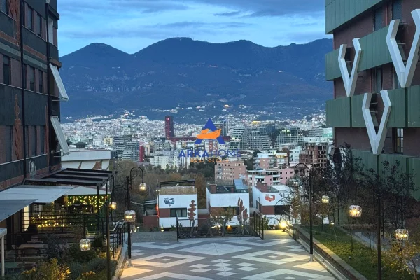 Appartamento in affitto a Tirana 1+1, Arredato