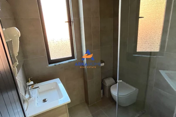 Appartamento in vendita a Tirana Garsoniere, Arredato