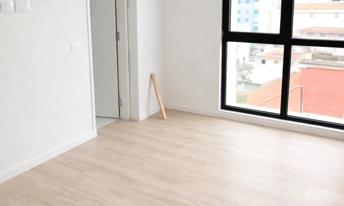 Attic (top floor of the roof) for sale in Tirana 2+1, Emty