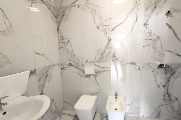 JEPET ME QERA ZYRE 2+1+2 " ZOGUT TE ZI " 1046 EURO