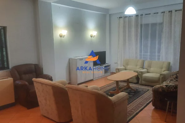 JEPET APARTAMENT ME QERA 2+1+BALLKON "RRUGA GRAMOZ PASHKO, QYTET STUDENTI" 45000 LEKE