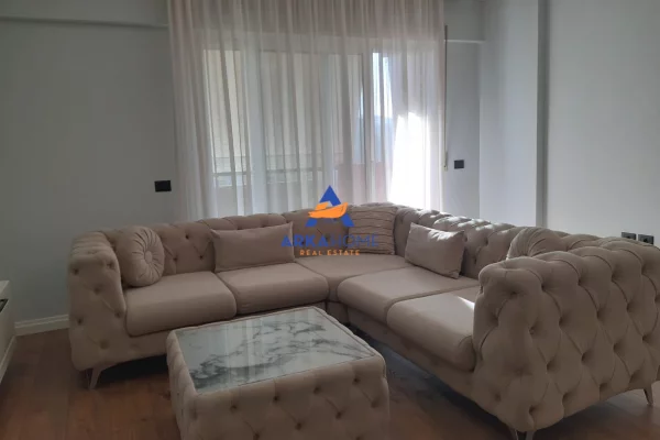 JEPET APARTMENT ME QERA 2+1+BALLKON "KOPESHTI BOTANIK" 850 EURO