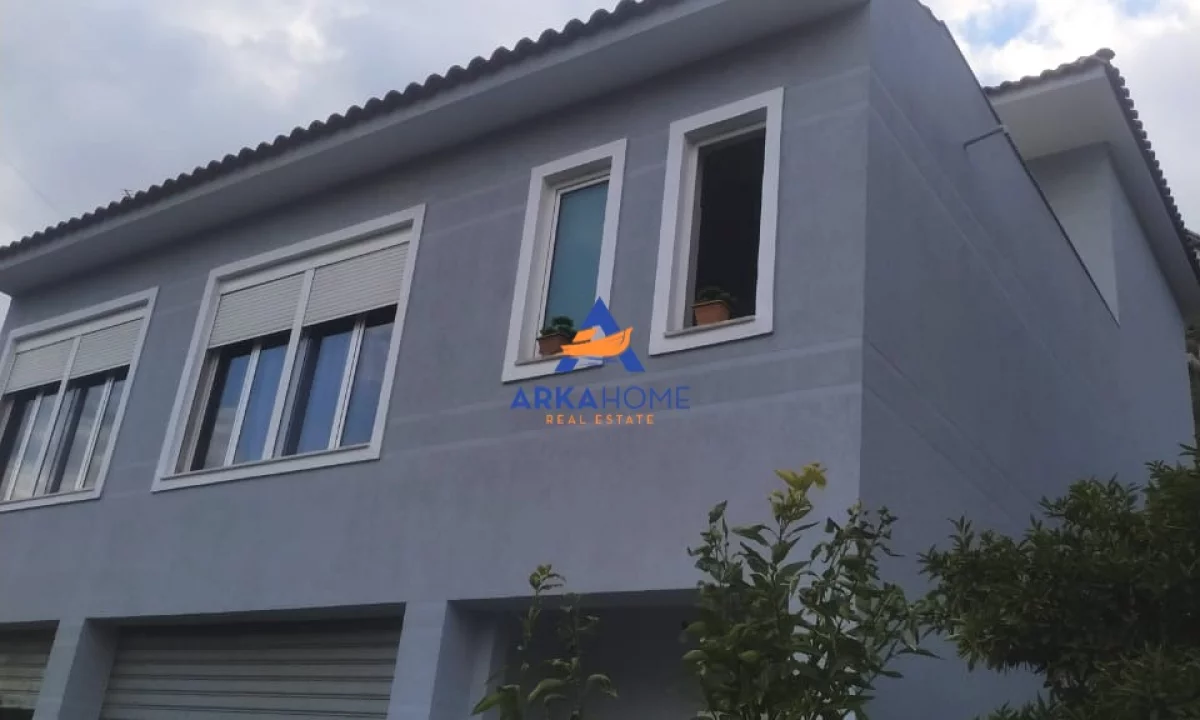 Casa privata/Indipendente in vendita a Tirana 3+1, Arredato