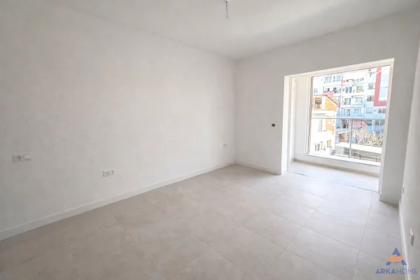Appartamento in vendita a Tirana 1+1, Vuoto