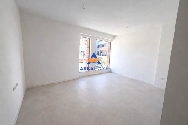 Appartamento in vendita a Tirana 2+1, Vuoto