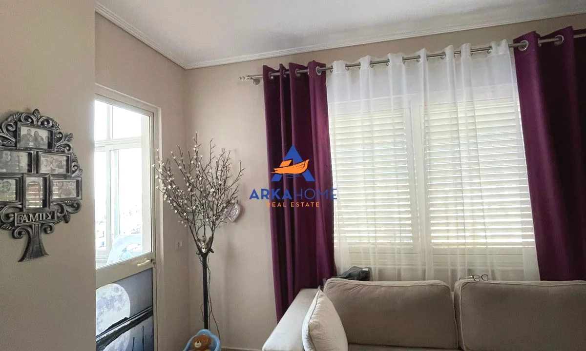 Appartamento in vendita a Tirana 2+1, Arredato