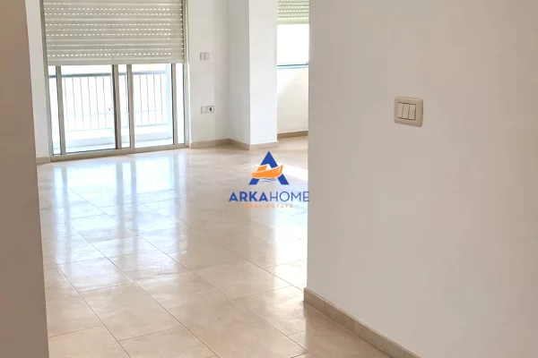 Appartamento in affitto a Tirana 2+1, Vuoto