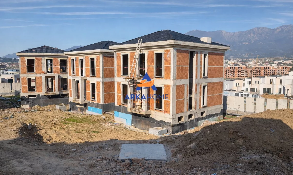 Appartamento in vendita a Tirana 2+1, Vuoto