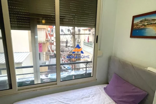 Appartamento in affitto a Tirana 1+1, Arredato