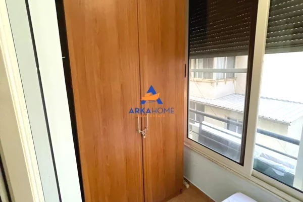 Appartamento in affitto a Tirana 1+1, Arredato