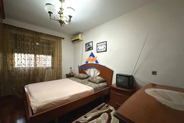 Appartamento in affitto a Tirana 2+1, Arredato