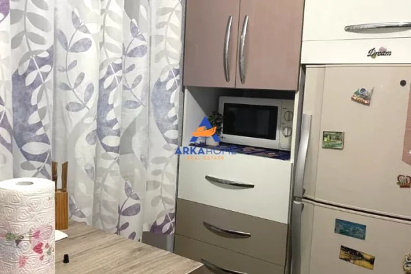 Appartamento in affitto a Tirana 2+1, Arredato