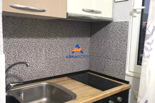 Appartamento in affitto a Tirana 2+1, Arredato