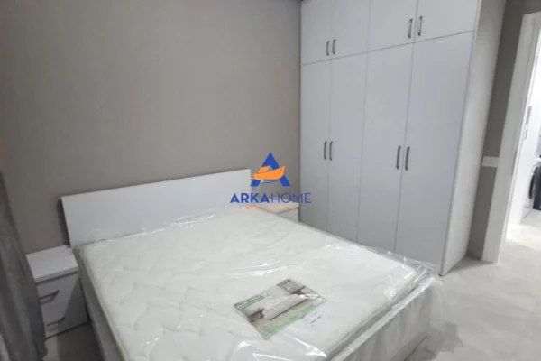 Appartamento in affitto a Tirana 1+1, Arredato