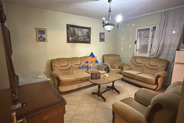 Shtepi ne shitje 3+1 ne Tirane - 165,000 Euro