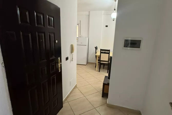 Shtepi me qera Apartament ne Tirane, 1+1, Mobilimi E mobiluar, Pagesa 350  Euro.