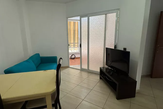 Shtepi me qera Apartament ne Tirane, 1+1, Mobilimi E mobiluar, Pagesa 350  Euro.