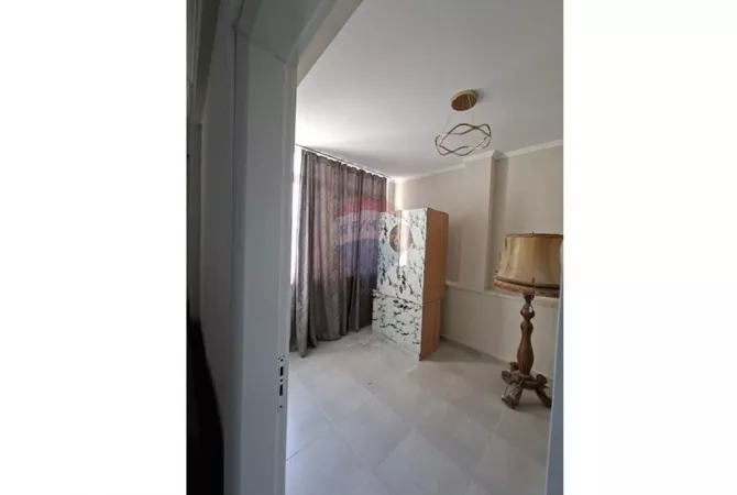 Shtepi me qera Apartament ne Tirane, 2+1, Mobilimi E mobiluar, Pagesa 50,000  Leke.