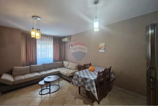 Shtepi me qera 2+1 ne Tirane - 65,000 Leke