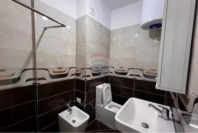 Shtepi ne shitje Apartament ne Tirane, 2+1, Mobilimi E mobiluar, Pagesa 105,000  Euro.