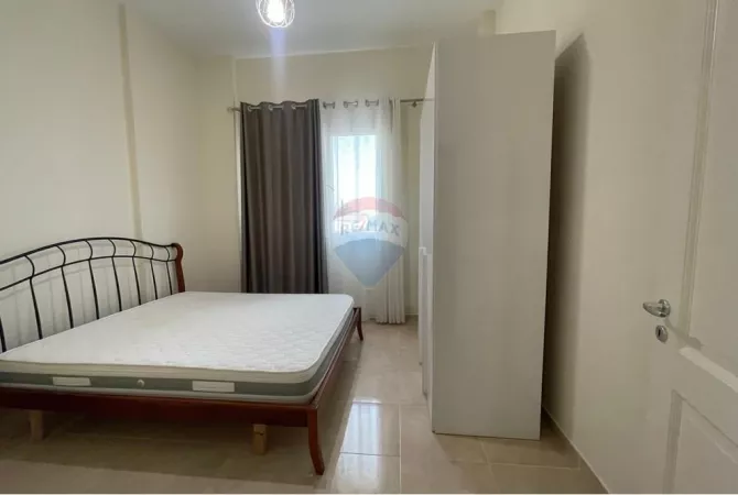 Shtepi ne shitje Apartament ne Durres, 1+1, Mobilimi E mobiluar, Pagesa 76,000  Euro.