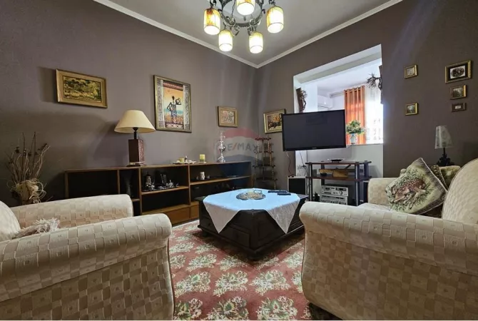 Shtepi me qera 2+1 ne Tirane - 600 Euro