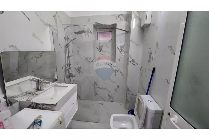 Shtepi me qera Apartament ne Tirane, 1+1, Mobilimi E mobiluar, Pagesa 420  Euro.