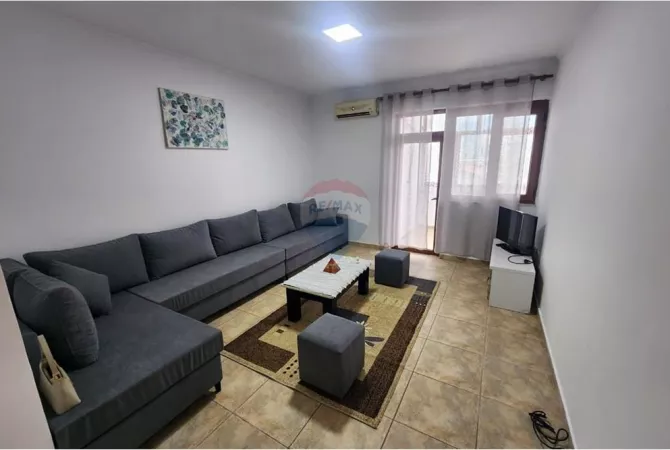 Shtepi me qera 2+1 ne Tirane - 600 Euro