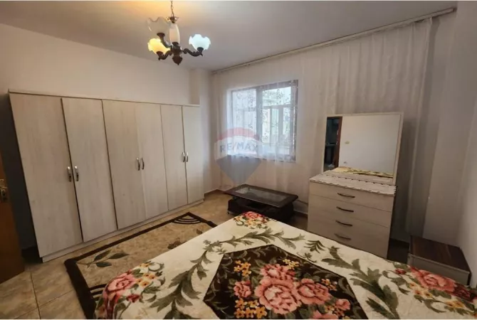 Shtepi me qera Apartament ne Tirane, 2+1, Mobilimi E mobiluar, Pagesa 600  Euro.