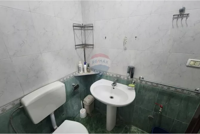 Shtepi me qera Apartament ne Tirane, 2+1, Mobilimi E mobiluar, Pagesa 600  Euro.