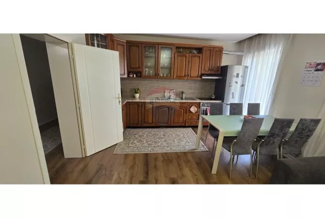 Shtepi me qera 2+1 ne Tirane - 50,000 Leke
