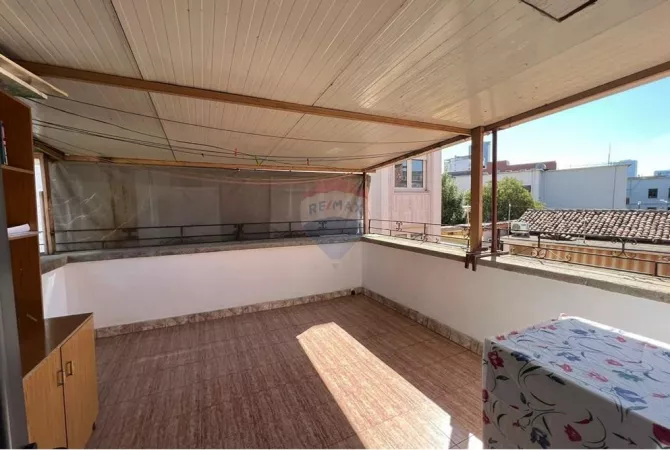Shtepi me qera Apartament ne Tirane, 2+1, Mobilimi E mobiluar, Pagesa 600  Euro.
