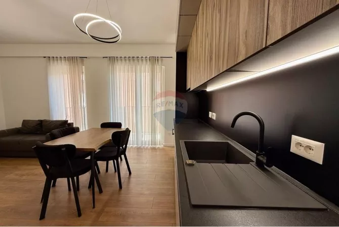 Shtepi me qera Apartament ne Tirane, 1+1, Mobilimi E mobiluar, Pagesa 600  Euro.