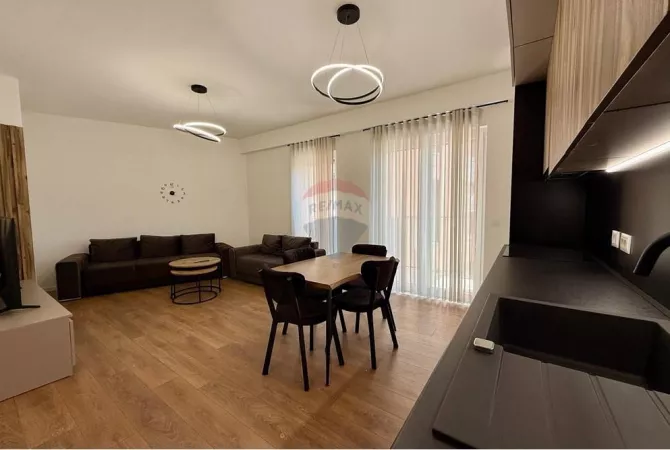Shtepi me qera Apartament ne Tirane, 1+1, Mobilimi E mobiluar, Pagesa 600  Euro.