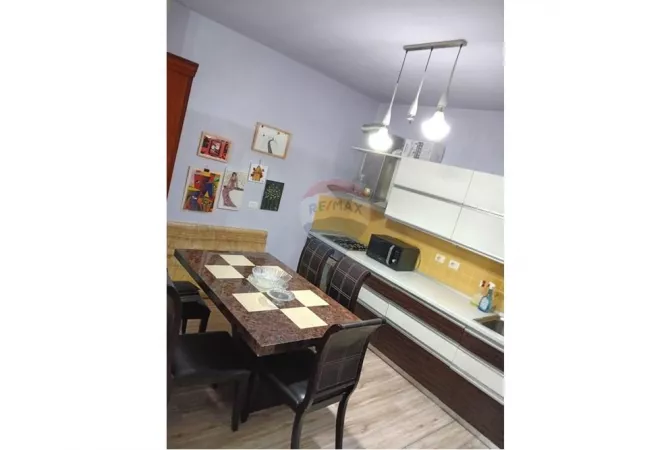 Shtepi me qera 2+1 ne Tirane - 600 Euro