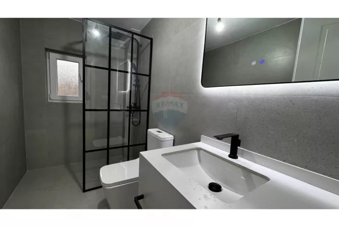 Shtepi me qera Apartament ne Tirane, 2+1, Mobilimi E mobiluar, Pagesa 600  Euro.