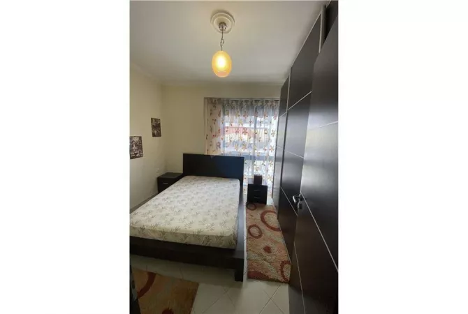 Shtepi me qera Apartament ne Tirane, 2+1, Mobilimi E mobiluar, Pagesa 550  Euro.