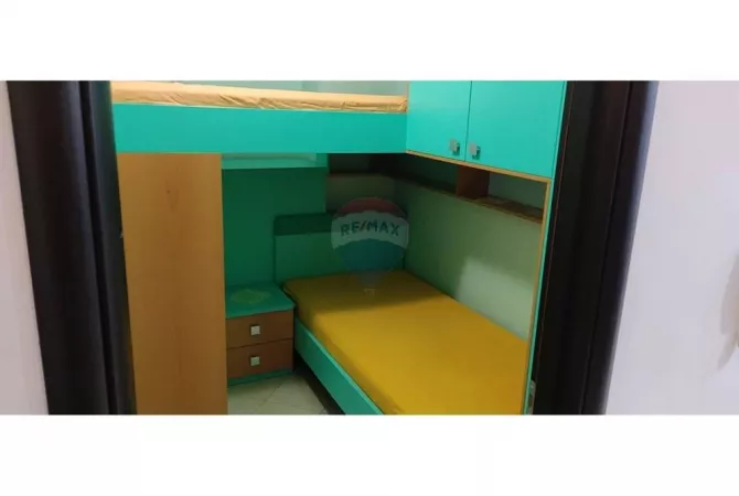 Shtepi me qera Apartament ne Tirane, 2+1, Mobilimi E mobiluar, Pagesa 550  Euro.