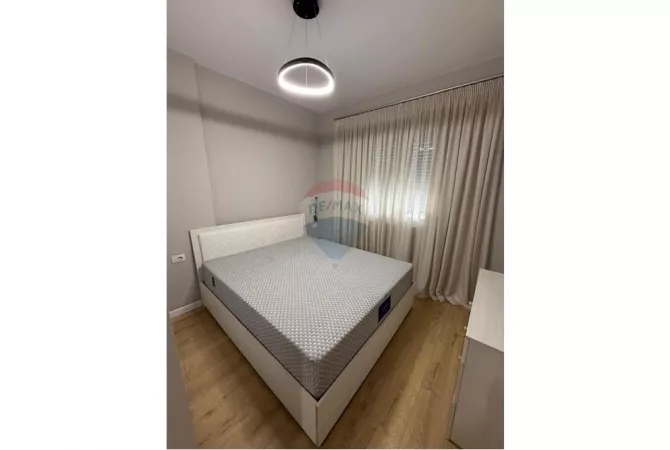 Shtepi me qera Apartament ne Tirane, 1+1, Mobilimi E mobiluar, Pagesa 500  Euro.